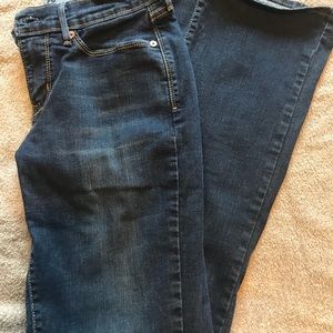 Denizen curvy boot cut jeans size 6